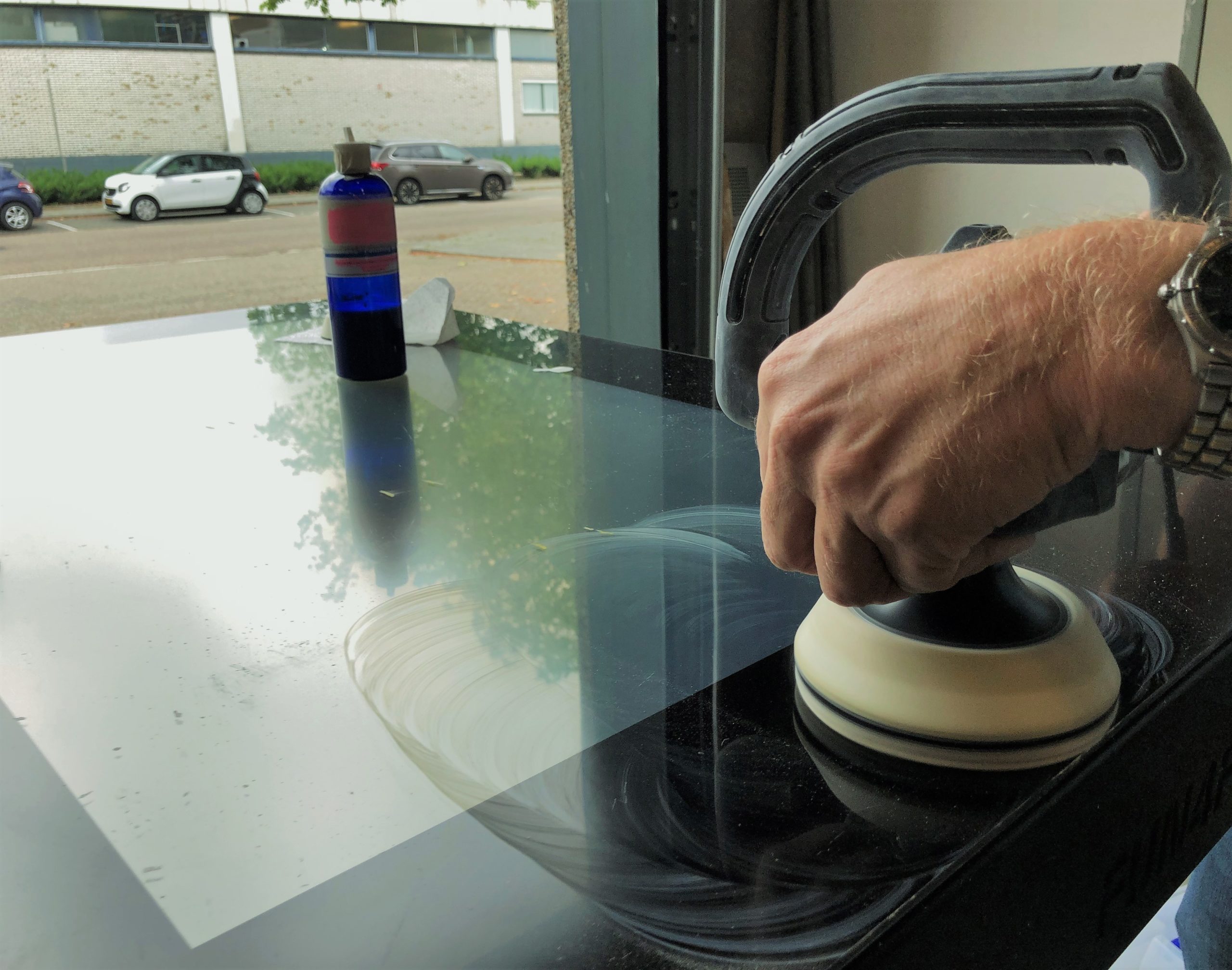 ervaring Magazijn Herinnering Glas polijsten van een elektronische patience-tafel - Glasstone